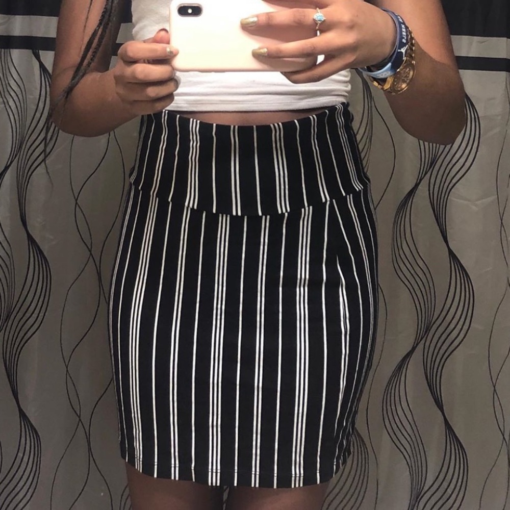 Tight body con skirt